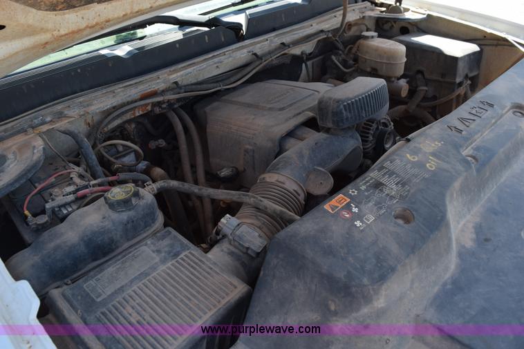 image for item L5977 2012 Chevrolet Silverado 2500HD Crew Cab pickup truck