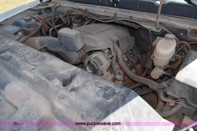 image for item L5977 2012 Chevrolet Silverado 2500HD Crew Cab pickup truck