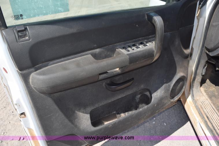 image for item L5978 2007 Chevrolet Silverado 1500 Ext. Cab pickup truck