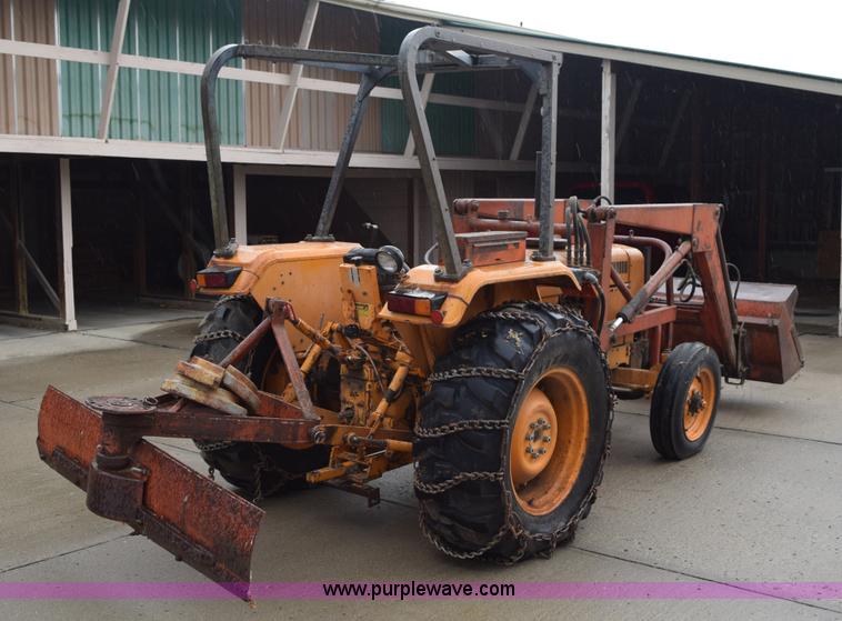 image for item L5998 Case 380 tractor