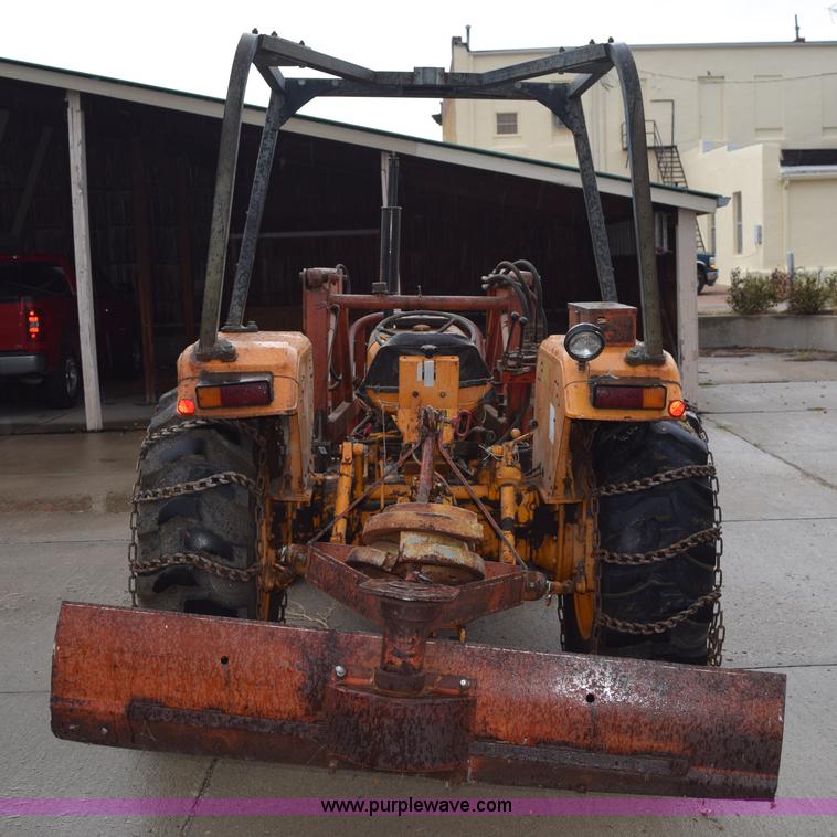 image for item L5998 Case 380 tractor