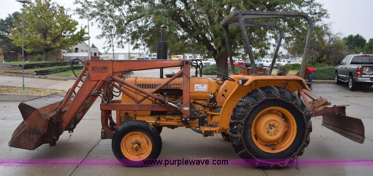 image for item L5998 Case 380 tractor