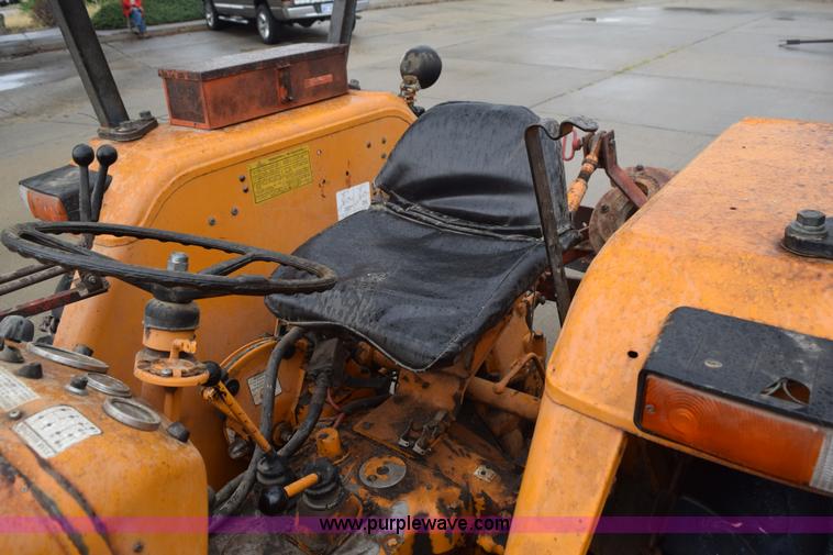 image for item L5998 Case 380 tractor