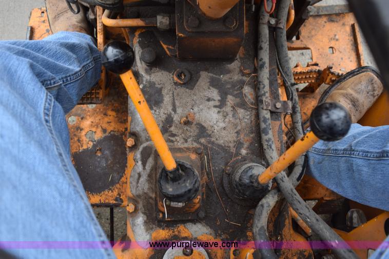 image for item L5998 Case 380 tractor