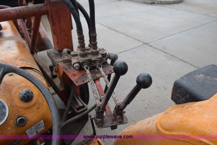 image for item L5998 Case 380 tractor