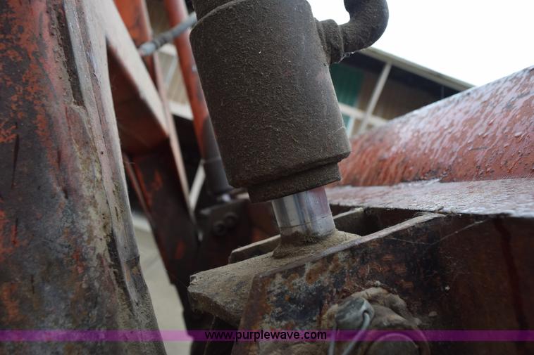 image for item L5998 Case 380 tractor