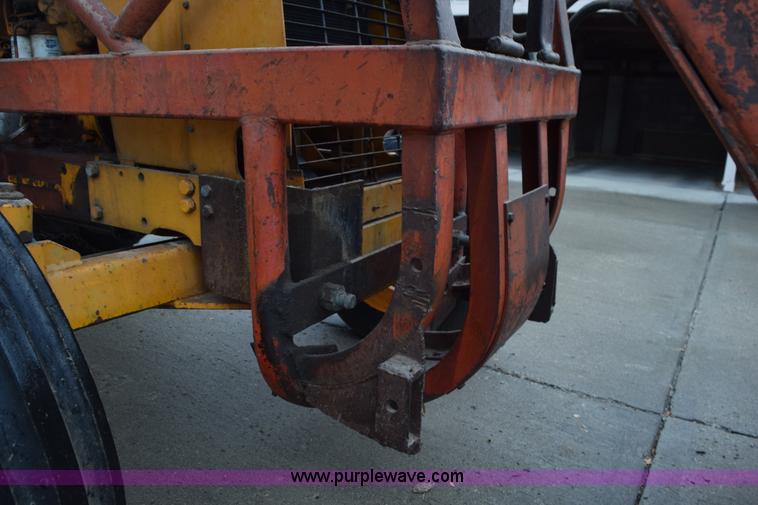 image for item L5998 Case 380 tractor