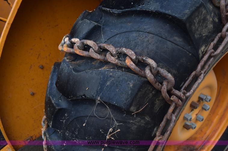 image for item L5998 Case 380 tractor