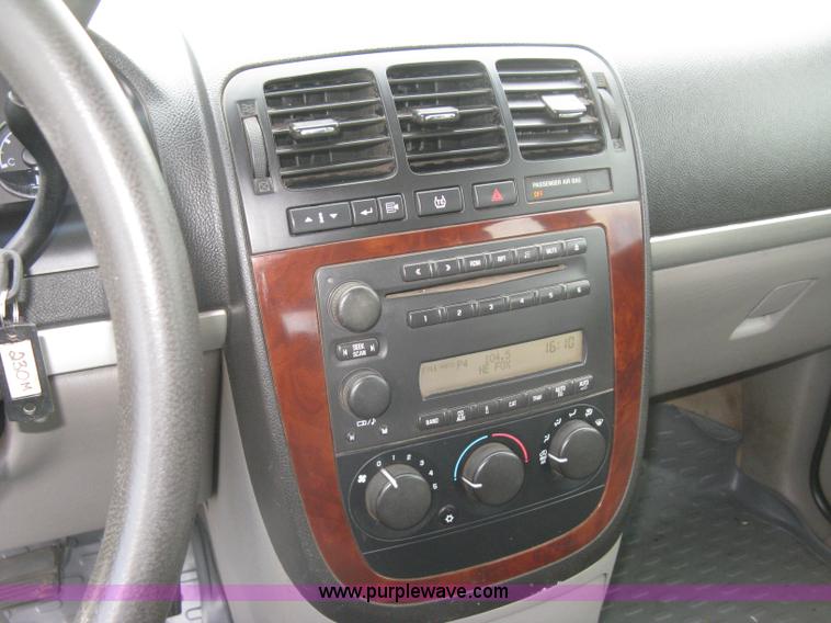 image for item L6319 2006 Chevrolet Uplander EXT LS van