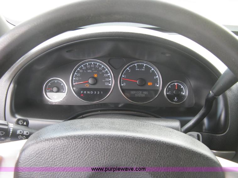 image for item L6319 2006 Chevrolet Uplander EXT LS van