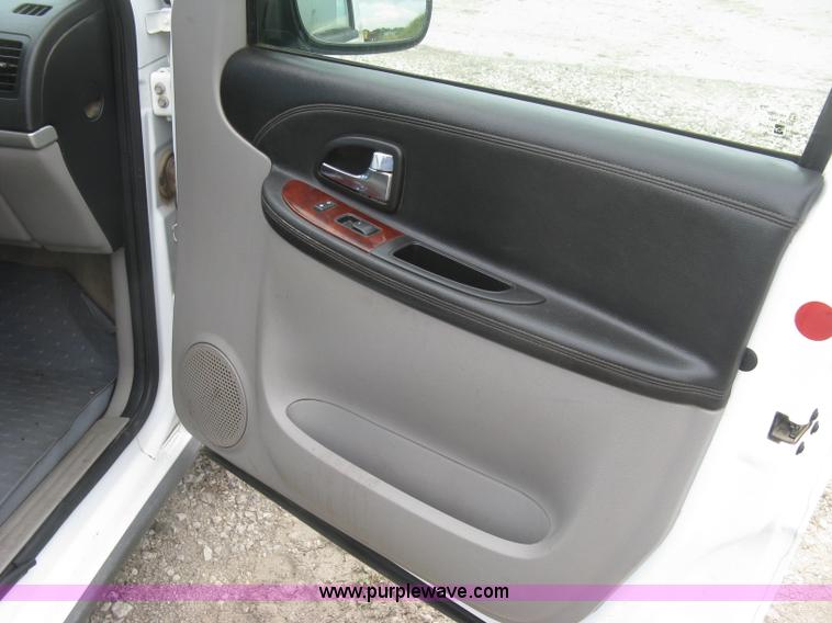 image for item L6319 2006 Chevrolet Uplander EXT LS van