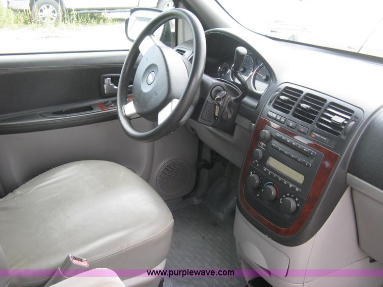 image for item L6319 2006 Chevrolet Uplander EXT LS van