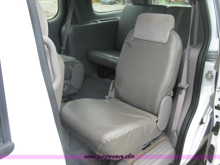 image for item L6319 2006 Chevrolet Uplander EXT LS van