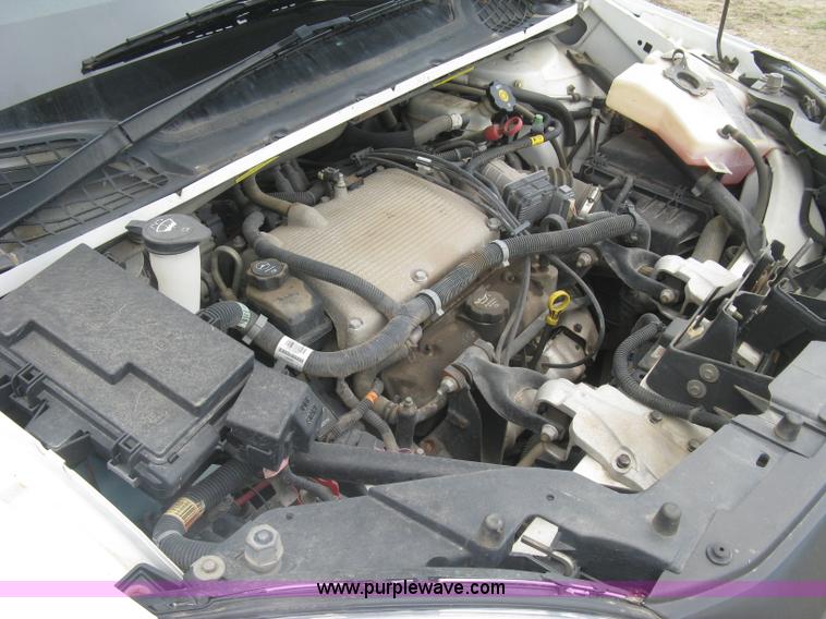 image for item L6319 2006 Chevrolet Uplander EXT LS van