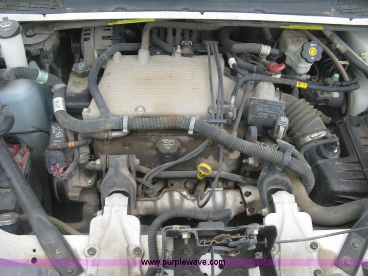 image for item L6319 2006 Chevrolet Uplander EXT LS van