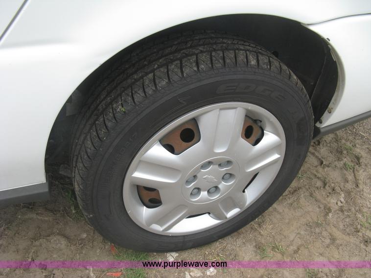 image for item L6319 2006 Chevrolet Uplander EXT LS van