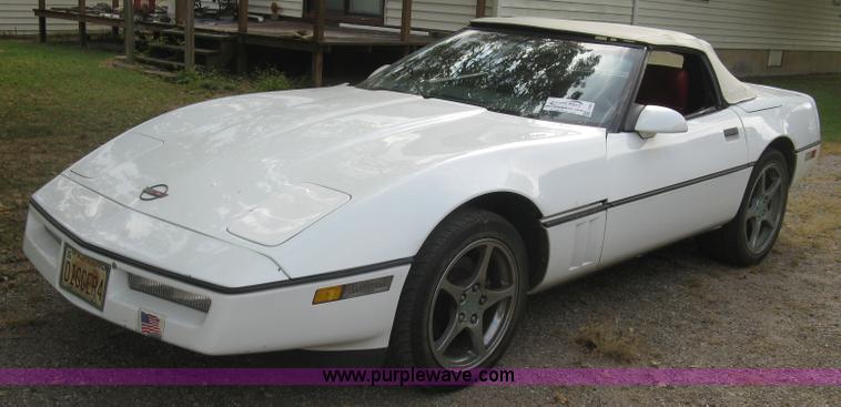 image for item L6368 1989 Chevrolet Corvette convertible
