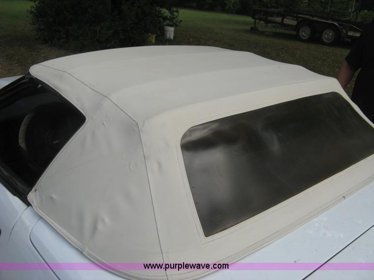 image for item L6368 1989 Chevrolet Corvette convertible