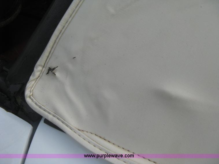 image for item L6368 1989 Chevrolet Corvette convertible