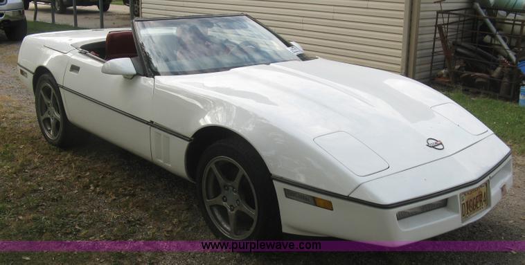 image for item L6368 1989 Chevrolet Corvette convertible