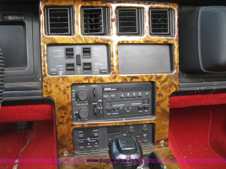 image for item L6368 1989 Chevrolet Corvette convertible