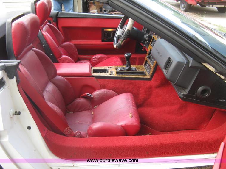 image for item L6368 1989 Chevrolet Corvette convertible