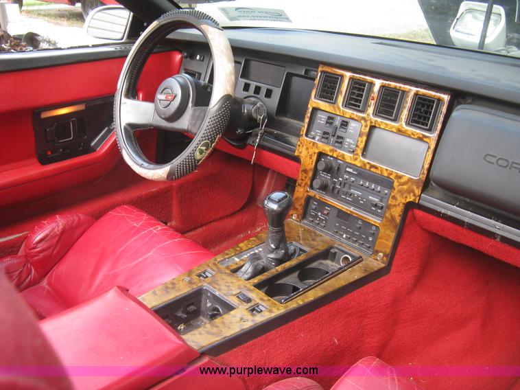 image for item L6368 1989 Chevrolet Corvette convertible