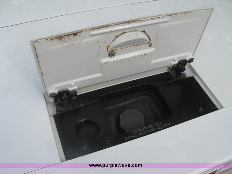 image for item L6368 1989 Chevrolet Corvette convertible