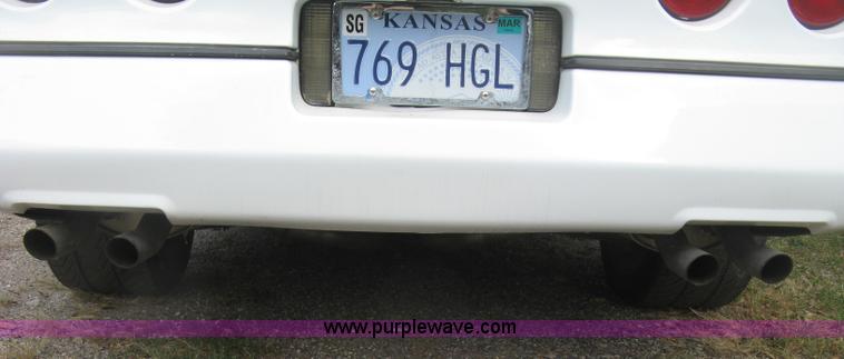 image for item L6368 1989 Chevrolet Corvette convertible