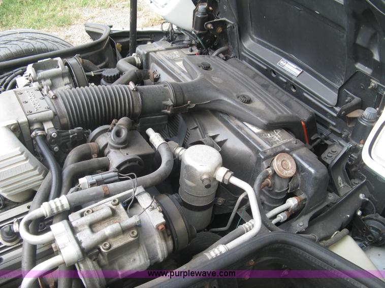 image for item L6368 1989 Chevrolet Corvette convertible