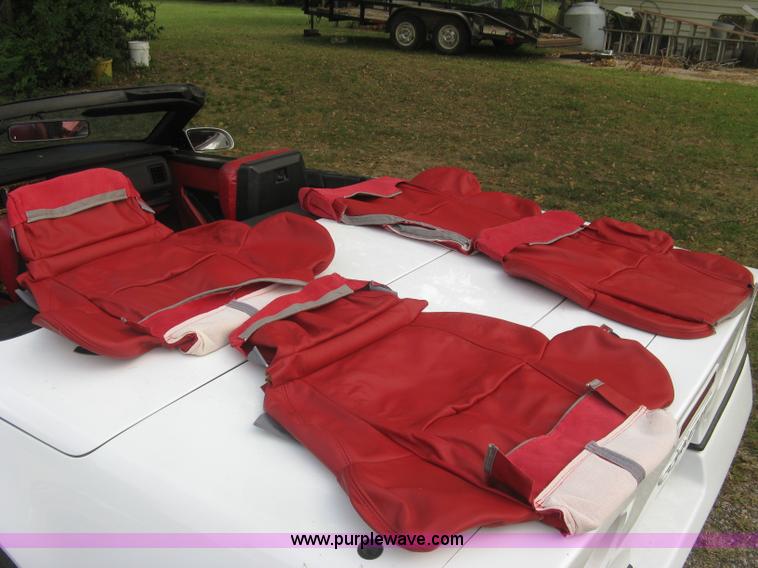 image for item L6368 1989 Chevrolet Corvette convertible