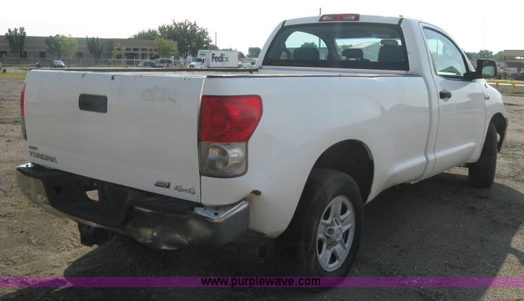 image for item L6370 2009 Toyota Tundra pickup truck