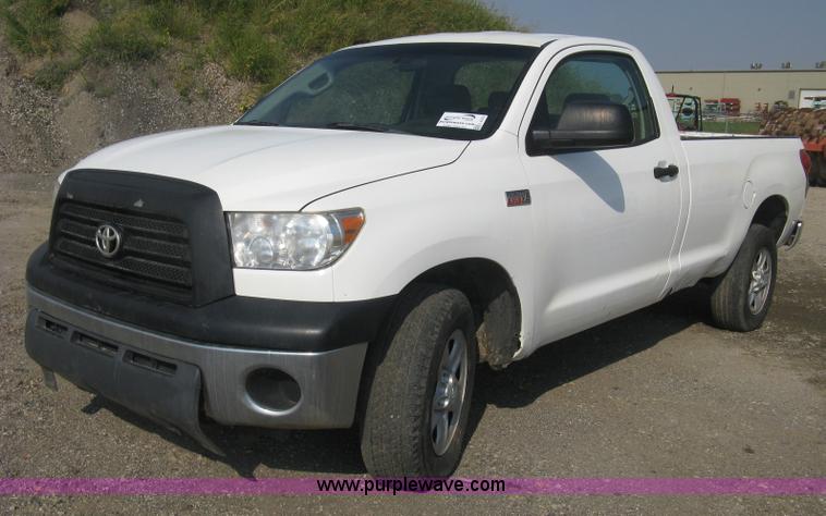 image for item L6370 2009 Toyota Tundra pickup truck