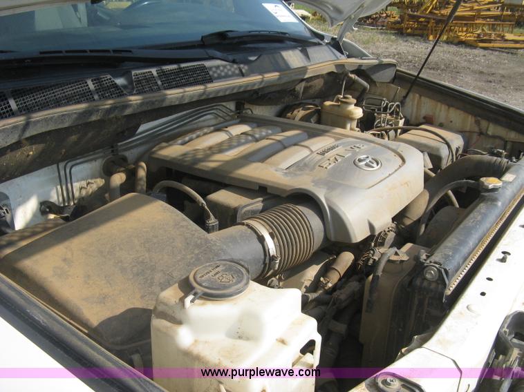 image for item L6370 2009 Toyota Tundra pickup truck