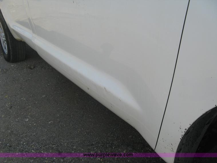 image for item L6370 2009 Toyota Tundra pickup truck