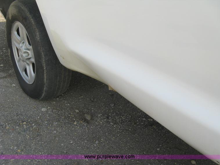 image for item L6370 2009 Toyota Tundra pickup truck