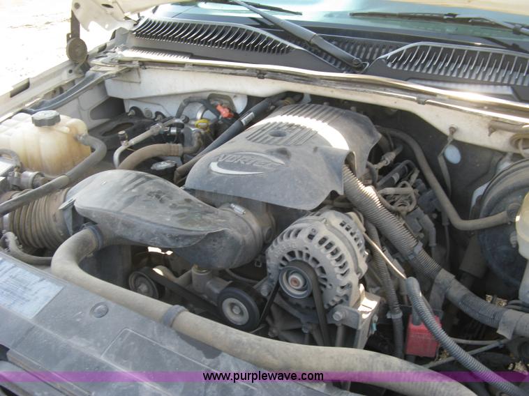 image for item L6371 2005 Chevrolet Silverado 1500 LS pickup truck