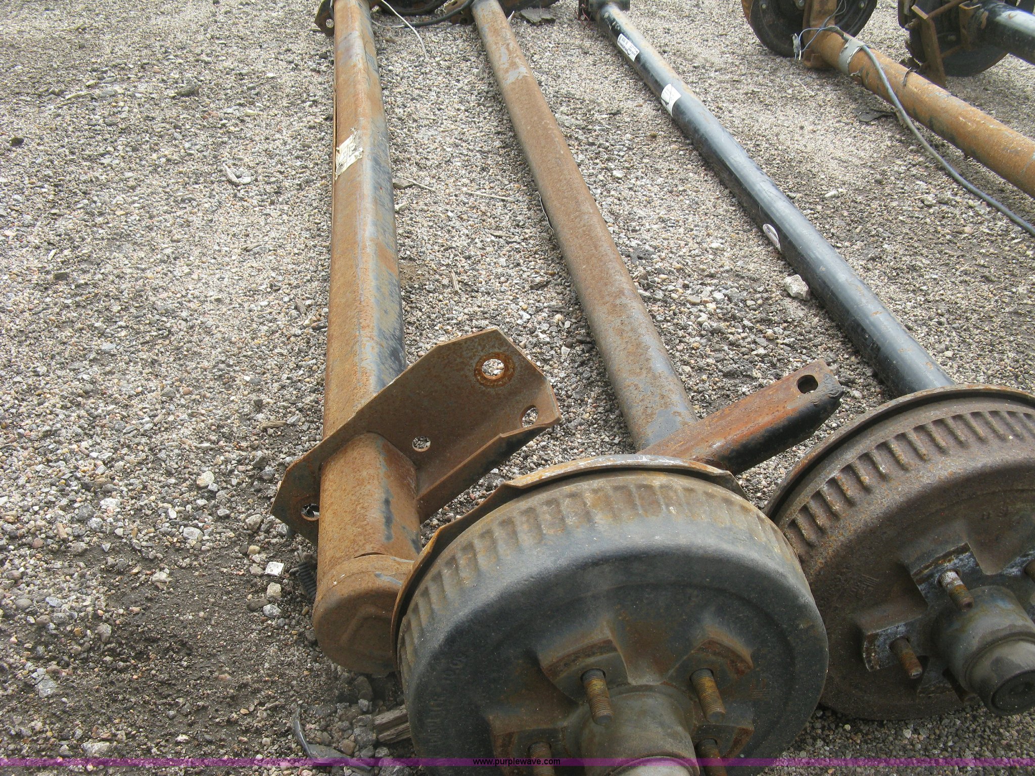 (5) assorted trailer axles in Wichita, KS Item BL9206 sold Purple Wave