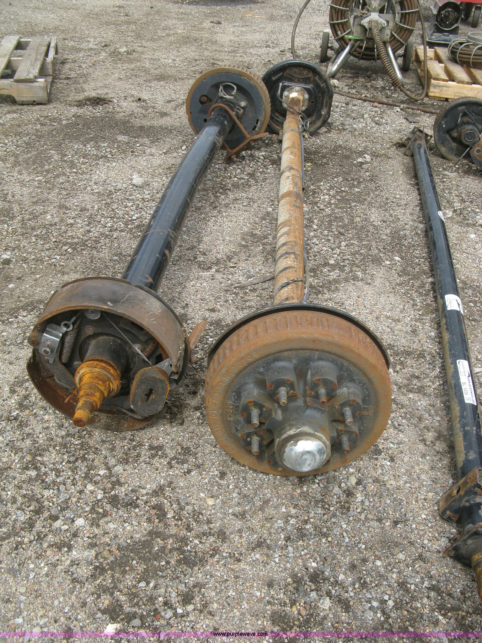 (5) assorted trailer axles in Wichita, KS Item BL9206 sold Purple Wave