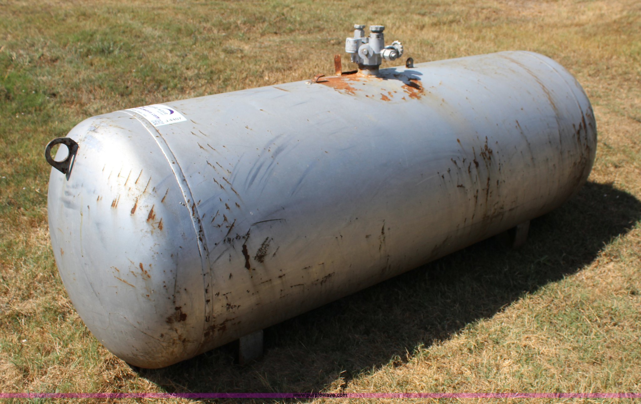 250 gallon propane tank in Calera, OK Item J4407 sold Purple Wave
