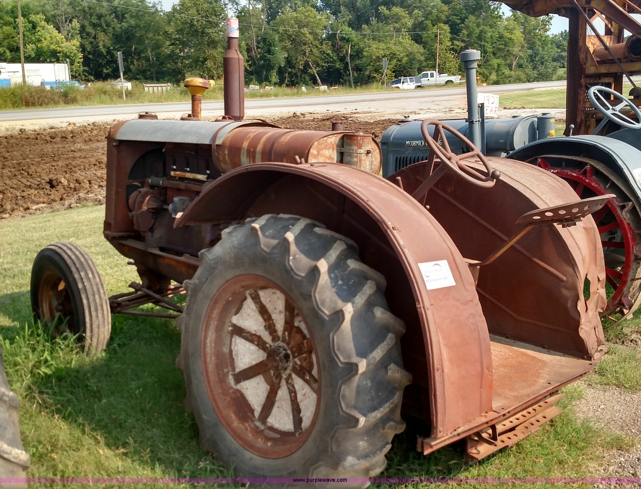 Twin City tractor in Winfield, KS Item K1126 sold Purple Wave