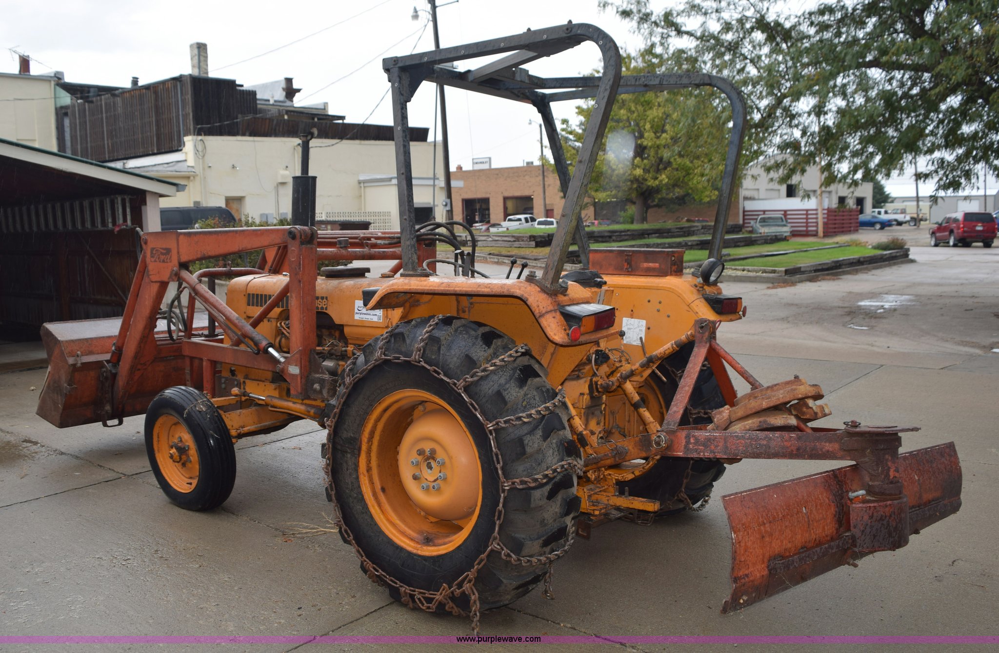 Case 380 tractor in Hill City, KS Item L5998 sold Purple Wave
