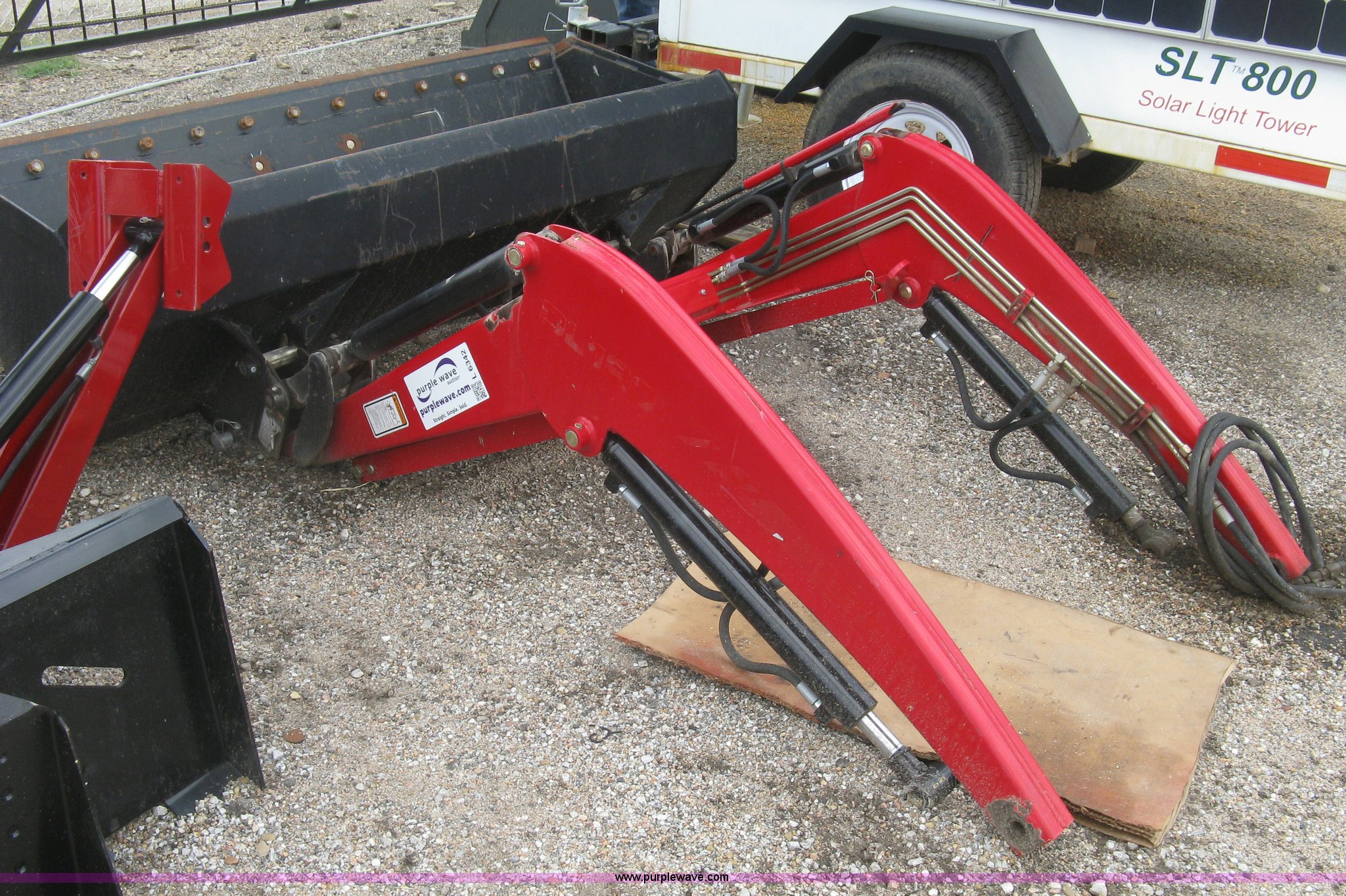 MasseyFerguson DL120 compact front end loader in Wichita, KS Item L6342 sold Purple Wave