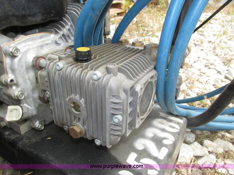 image for item AV9083 Mi-T-M JP-2403-0MHB pressure washer