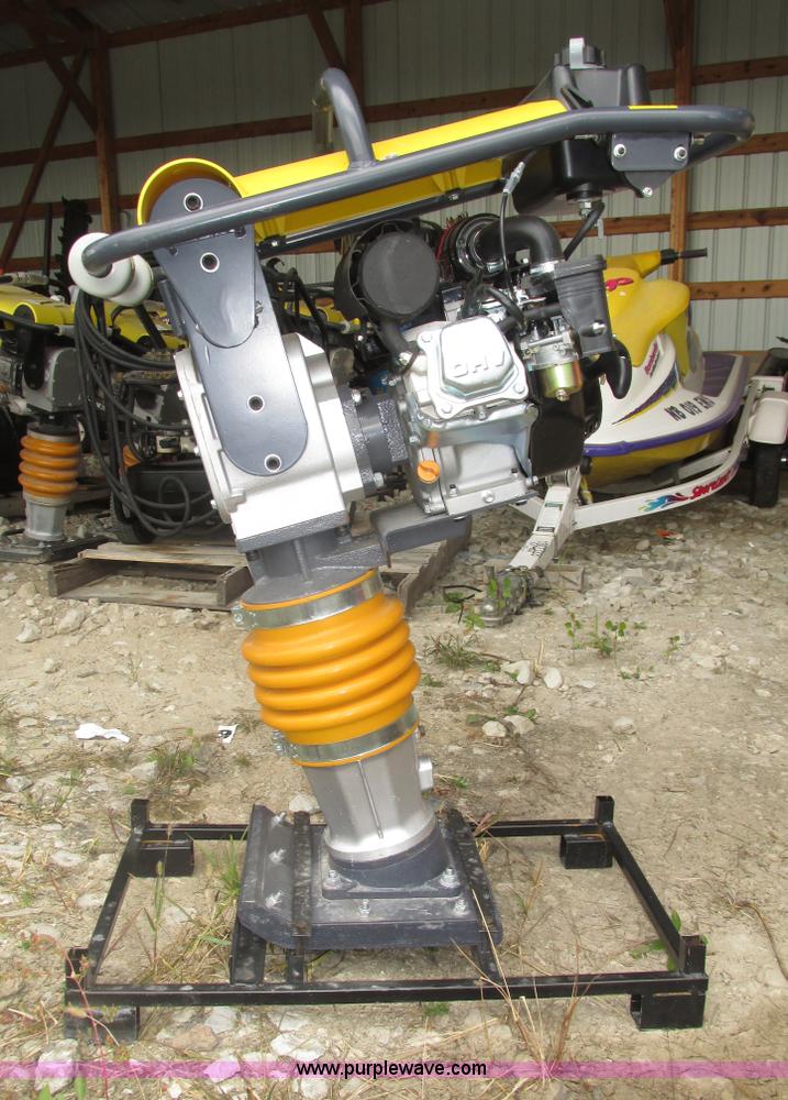 image for item AV9084 Mustang ML-80S jumping jack compactor