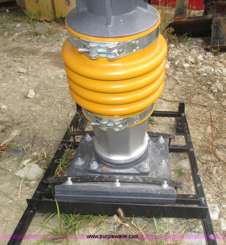 image for item AV9084 Mustang ML-80S jumping jack compactor