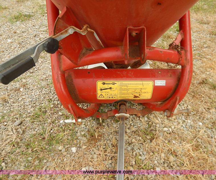 image for item BH9849 Cosmo 500 fertilizer spreader