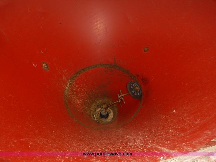 image for item BH9849 Cosmo 500 fertilizer spreader