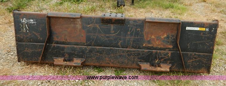 image for item BH9853 John Deere Worksite Pro 72 skid steer bucket