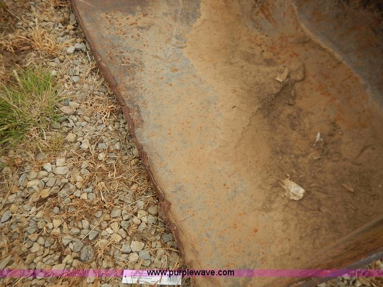 image for item BH9853 John Deere Worksite Pro 72 skid steer bucket